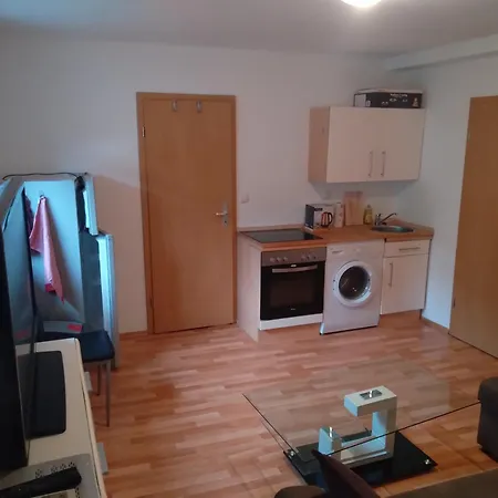 Apartment Zentral Und Ruhig - 2 4 Schlafplaetze, Kueche, Waschmaschine, Self Check In Deggendorf
